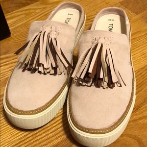 Never worn TOMS mule sneakers in an 8.5